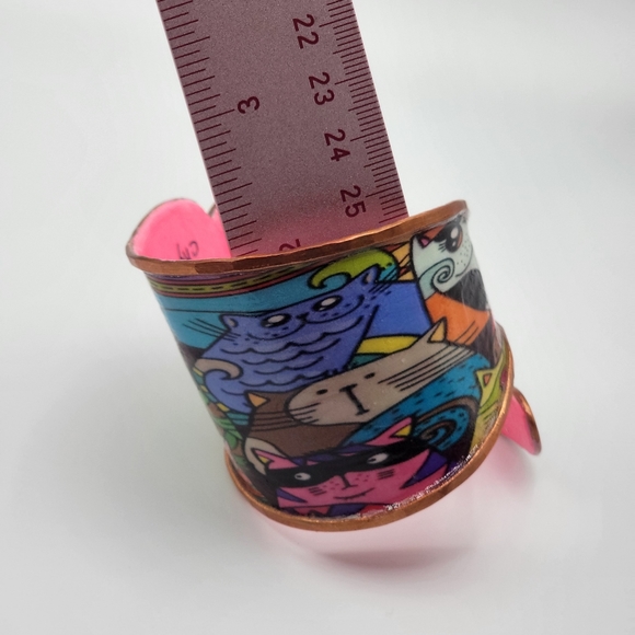 Cat Cuff - Picture 4 of 11